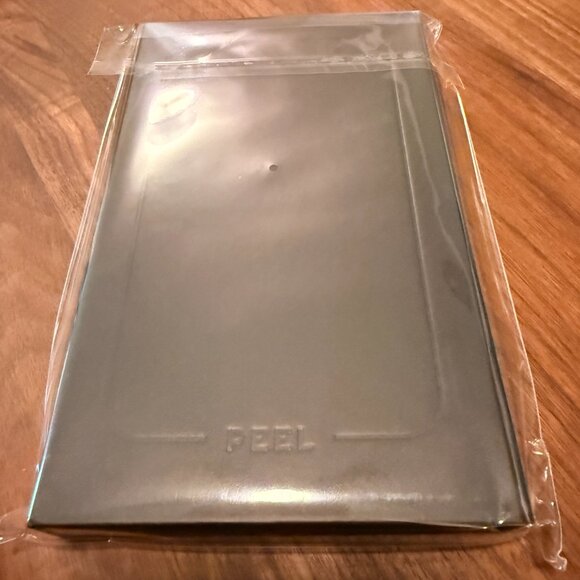 NEW: PEEL Navy iPhone 16 Pro Case - Picture 5 of 5